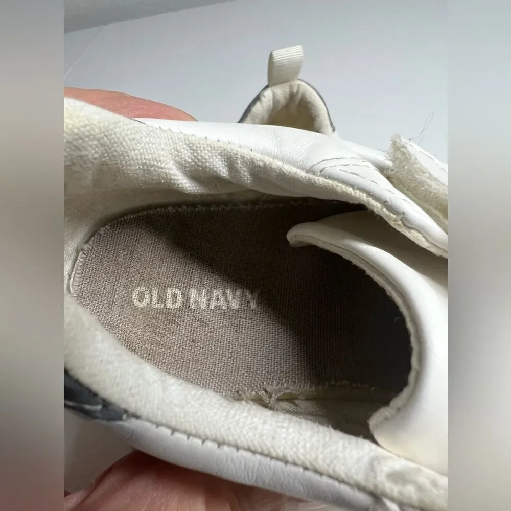 Old Navy Toddler Boys Sneaker Size 9 White Triple Strap
